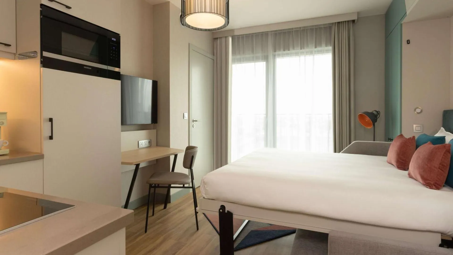 Adagio Antwerp City Center מלון